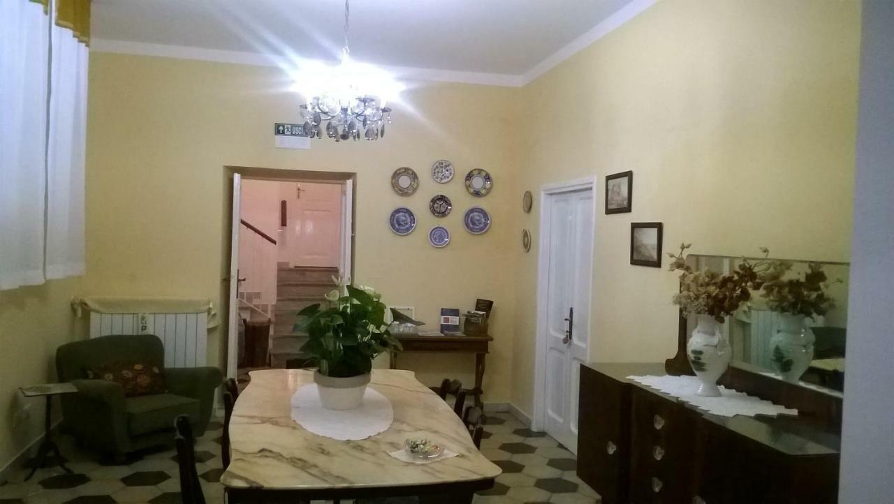 Bed and Breakfast Angelina Antica Dimora Террачина Экстерьер фото